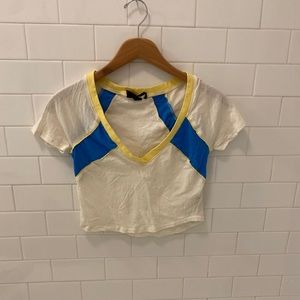 v neck color block cropped baseball tee